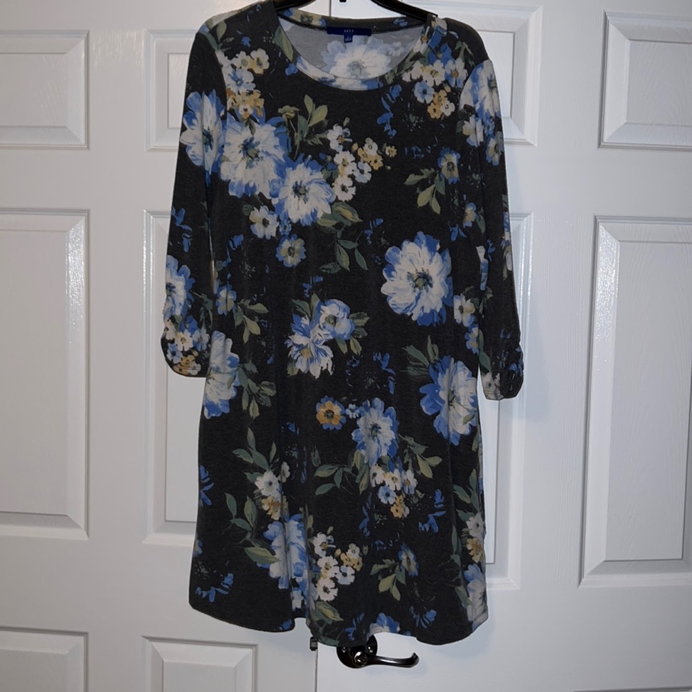3/4 sleeve dress with 2 pockets sweatshirt dress